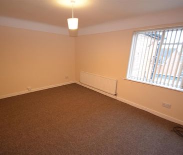 Arrowe Park Road, Upton - Photo 2