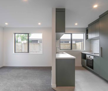 Modern new 2 bedroom Unit + Garage - Photo 4