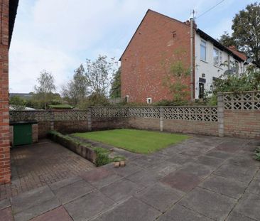 3 bedroom end of terrace house to rent - Photo 1