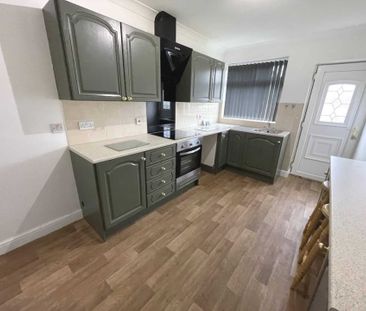 Angela Avenue, Royton - Photo 6