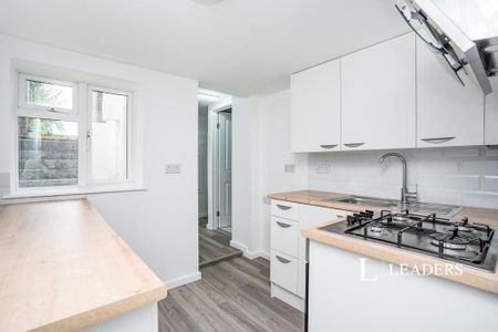 1 bedroom flat to rent - Photo 5