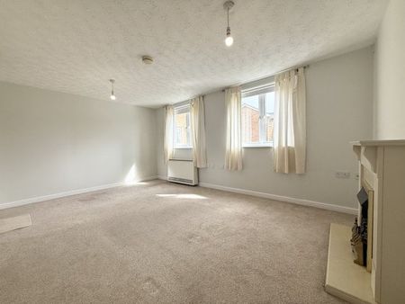 Banyard Close, Cheltenham, GL51 - Photo 4