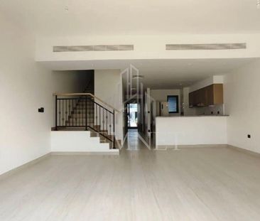 Vacant | Back to Back | Brand New - Photo 5