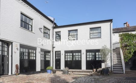 4 Bedroom house to rent in Albert Mews, Kensington, W8 - Photo 2