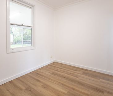 Family sized 3-bedroom home right near the beach in Nelson Bay! - Photo 5