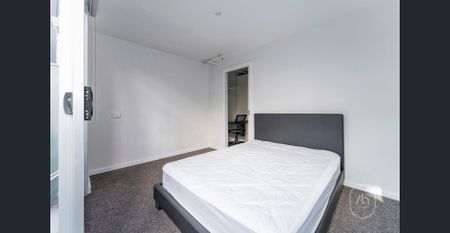 Convenient Living in the Heart of Box Hill - Furnished One-Bedroom Apartment - Photo 4