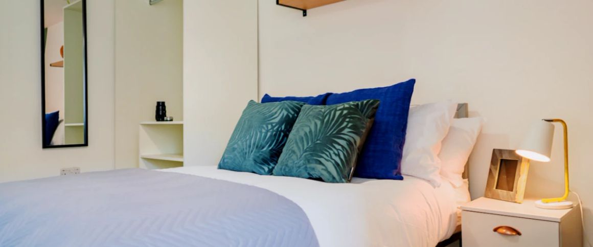 7 Bedroom, 1 Bathroom - Photo 1