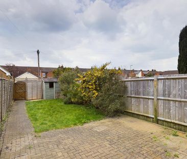 3 bedroom terraced house to rent - Photo 3