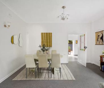 Delightful three-bedroom home with period charm - Photo 6