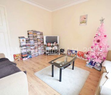 2 Bedroom Mid Terraced House for rent in Park View Avenue - Photo 5