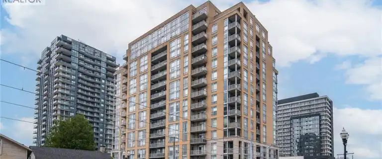 191 KING Street S Unit# 807 | 191 KING Street S Unit# 807, Waterloo - Photo 1