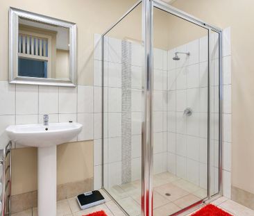 COSY ONE BEDROOM! - Photo 2