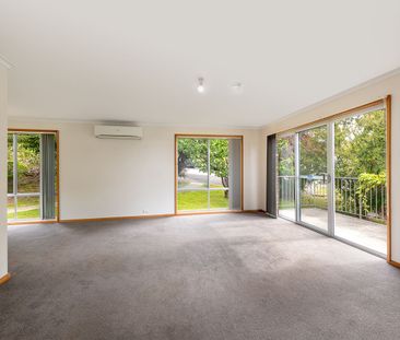 33 Diamond Drive, Blackmans Bay, TAS 7052 - Photo 3