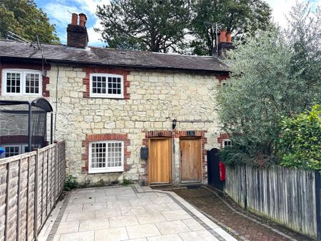 2 bedroom terraced house to rent - Photo 5