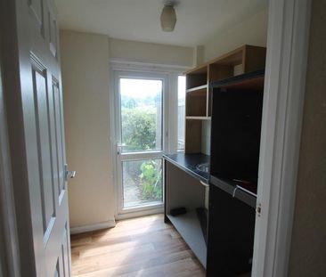 4 bedroom House To Let - Photo 6