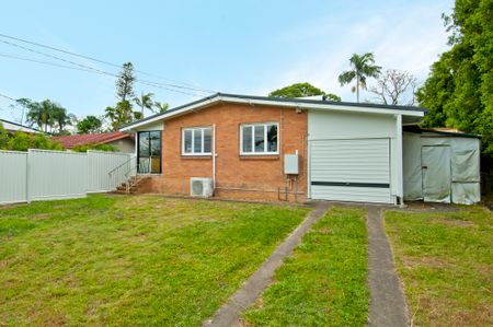 3 Ash Avenue, Woodridge QLD 4114 - Photo 4