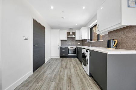 1 bedroom flat to rent - Photo 2