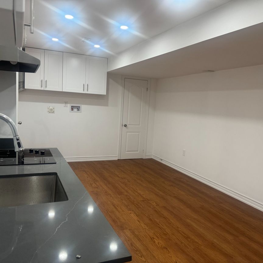 For Lease - 7 Glacier Crescent Unit# Bsmt, Toronto, Ontario - Photo 1