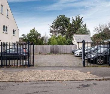 Colham House, Colham Avenue, Yiewsley, UB7 - Photo 1