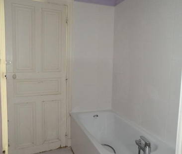 Location Appartement 4 pièces 88m² CHALON SUR SAONE 71100 - Photo 5