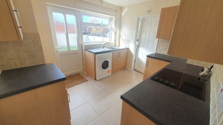 Yewtree Avenue, Preston - Photo 4