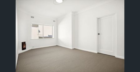 Beachside Living Meets Art Deco Charm - Photo 4