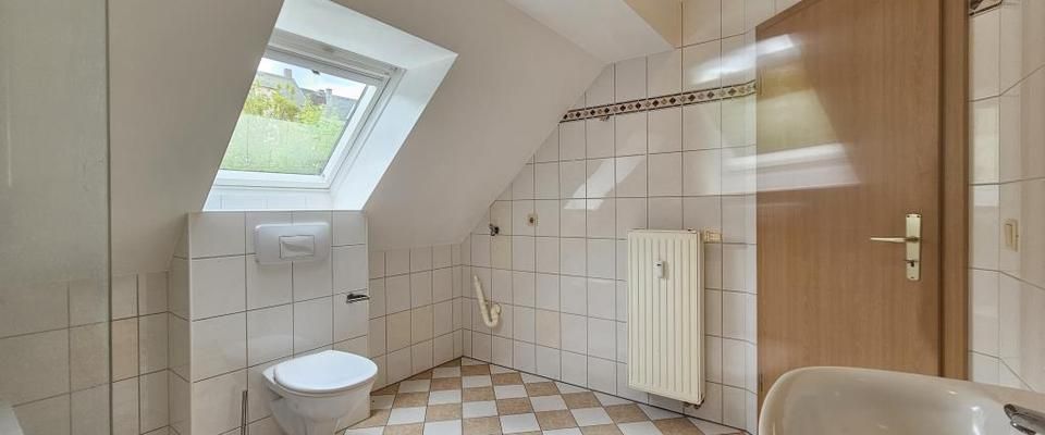 Wohntraum im Dachgeschoss mit Dachterrasse und sehr schönem Bad - Foto 1