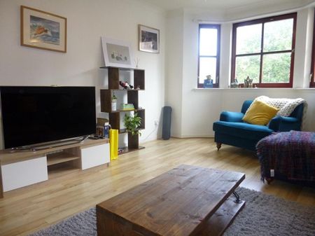 2 bedroom flat to rent - Photo 3