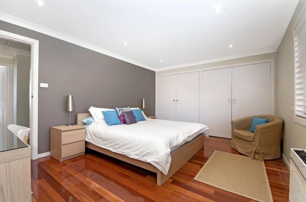 Well-Appointed Townhouse - CTHS Catchment! - Photo 1