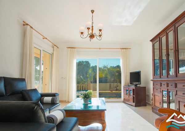VILLA FOR RENT ALL YEAR ROUND WITH PRIVATE POOL IN MORAIRA