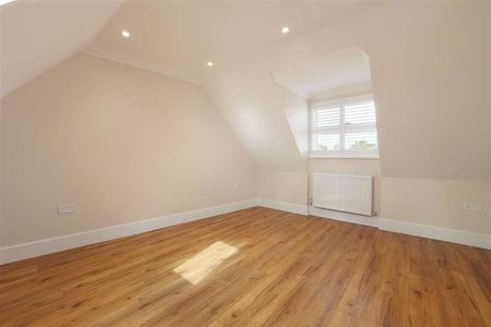 St Pauls Court, Lynstead, ME9 - Photo 5