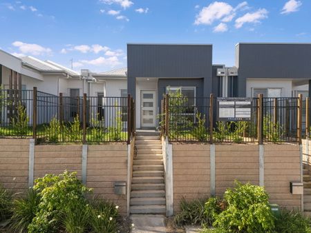 3 Stratos Street, Flagstone QLD 4280 - House For Rent | Domain - Photo 5