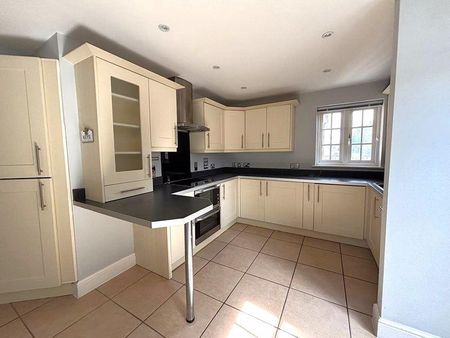 2 bedroom apartment to rent - Photo 2