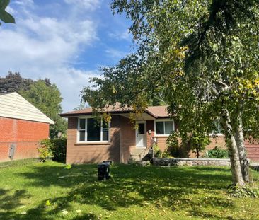 For Lease - 43 Fairglen Avenue, Toronto, Ontario - Photo 6