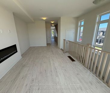 For Lease - 1 Cherry Hill Lane, Barrie, Ontario - Photo 2