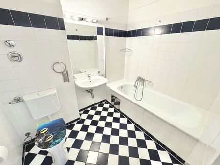 TOPLAGE - NÄHE DONAUZENTRUM | HELLE SINGLE-WOHNUNG | U-BAHN-NÄHE - Photo 3