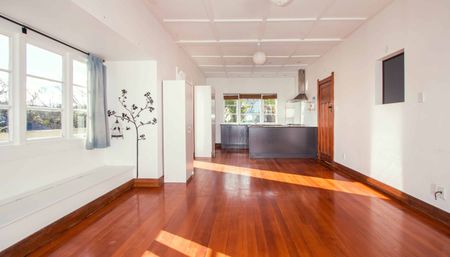 4 Bedroom Home - Photo 3