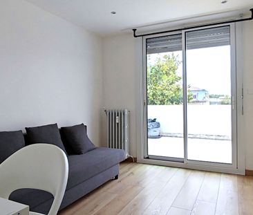 Location Appartement 3 pièces 71m² AVIGNON 84000 - Photo 3
