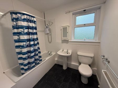 2 bedroom bungalow to rent - Photo 2