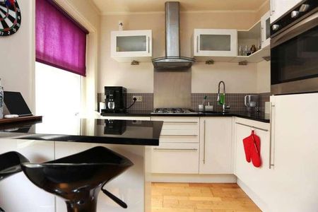 Oriental Place, Brighton, BN1 - Photo 2
