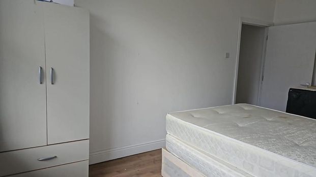 House share to rent - Photo 1