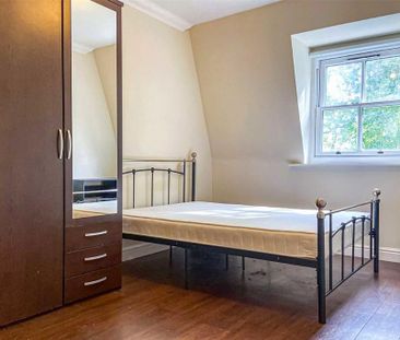 3 bedroom flat to rent - Photo 1