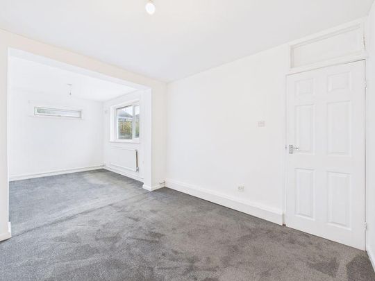 2 bedroom bungalow to rent - Photo 1