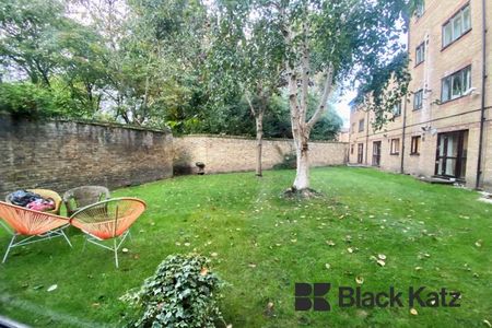 Stylish ground floor apartment with beautiful mature communal gardens - Photo 5