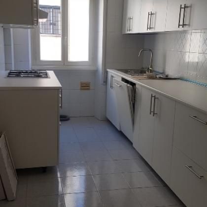 Monteverde Vecchio: Renovated, excellently located 2 bedroom, 2 baths, maid’s room, spacious double living-dining, terrace. Bright, silent, near villa Sciarra e Villa Pamphili park, shops, services and center. REF 2039 - Photo 2