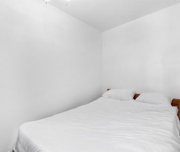 Lock House, 35 Oval Road, London, NW1 flat to rent - Photo 2