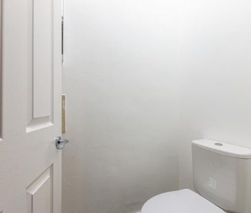 5 bedroom flat share to rent - Photo 6