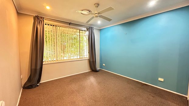 Great Family Home with Modern Features &excl;&excl;&excl; - Photo 1