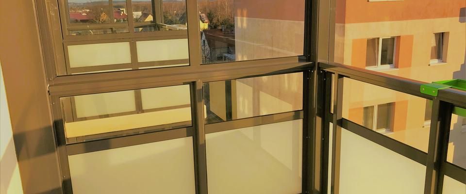 Tolle 2-Raumwohnung mit bester Aussicht und zwei Balkonen. Zwei! - Photo 1