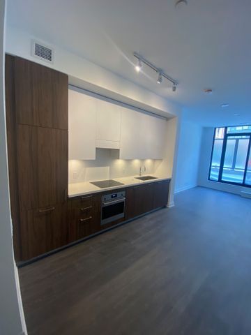 For Lease - 33 Fredrick Todd Way Unit# 203, Toronto, Ontario - Photo 3
